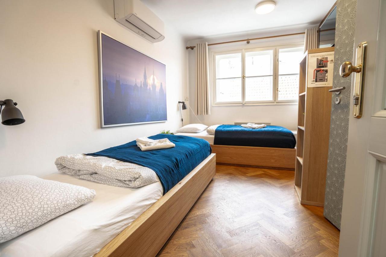 Apart Otel Old Town Square Suites